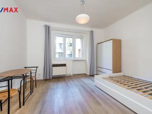 Pronájem bytu 1+kk, Praha, Kandertova, 27 m2