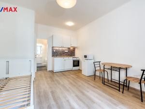 Pronájem bytu 1+kk, Praha, Kandertova, 27 m2