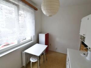 Pronájem bytu 2+1, Praha - Břevnov, Na Petřinách, 54 m2