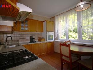 Prodej bytu 3+1, Karlovy Vary, Gagarinova, 79 m2
