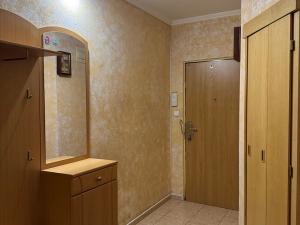 Prodej bytu 3+1, Karlovy Vary, Gagarinova, 79 m2