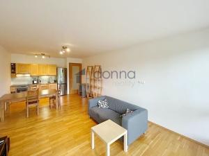 Pronájem bytu 2+kk, Praha, Na Zemance, 60 m2