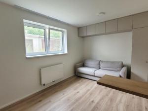 Pronájem bytu 1+kk, Praha - Strašnice, Strančická, 25 m2
