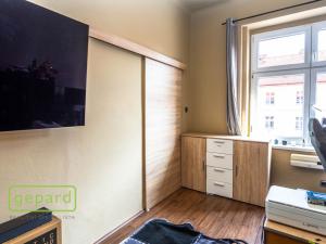 Pronájem bytu 1+1, Praha, U Uranie, 40 m2