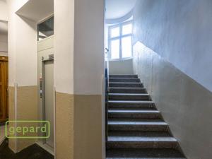 Pronájem bytu 1+1, Praha, U Uranie, 40 m2