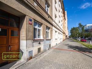 Pronájem bytu 1+1, Praha, U Uranie, 40 m2
