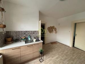 Pronájem bytu 2+1, Plzeň, Sousedská, 72 m2