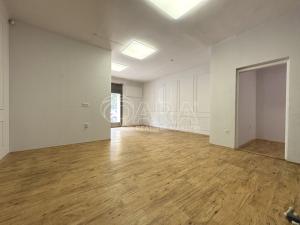 Pronájem obchodního prostoru, Praha, náměstí Interbrigády, 88 m2