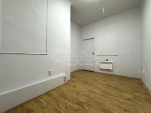 Pronájem obchodního prostoru, Praha, náměstí Interbrigády, 88 m2
