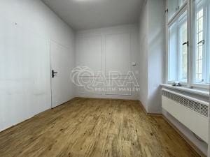 Pronájem obchodního prostoru, Praha, náměstí Interbrigády, 88 m2