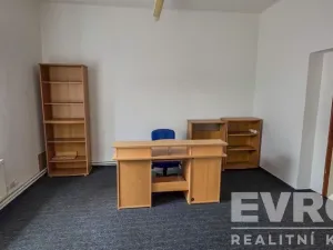 Pronájem komerční nemovitosti, Kolín - Štítary, Na Návsi, 425 m2