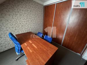 Pronájem kanceláře, Karlovy Vary - Dvory, Chebská, 61 m2