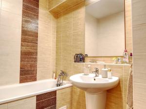 Pronájem bytu 2+kk, Hradec Králové - Nový Hradec Králové, Rybova, 58 m2