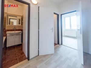 Pronájem bytu 2+1, Praha - Holešovice, Ortenovo náměstí, 61 m2