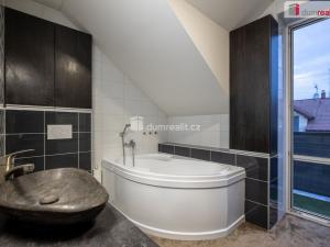 Prodej rodinného domu, Veltrusy, Lomená, 118 m2