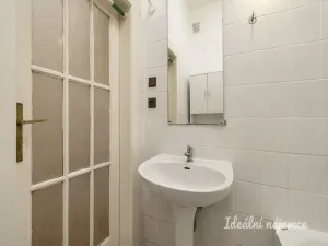 Pronájem bytu 1+kk, Praha - Libeň, Na Rokytce, 29 m2