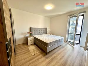 Pronájem bytu 3+kk, Praha - Letňany, Škrábkových, 84 m2
