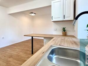 Prodej bytu 1+kk, Kroměříž, Švabinského nábřeží, 28 m2