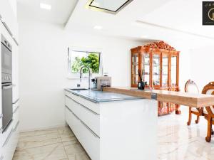 Prodej rodinného domu, Buštěhrad, Břízová, 250 m2