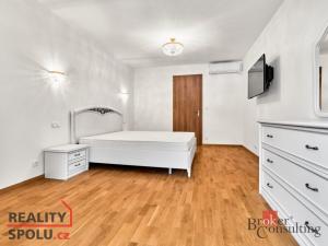 Prodej bytu 3+kk, Karlovy Vary, Divadelní náměstí, 137 m2