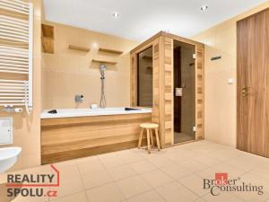 Prodej bytu 3+kk, Karlovy Vary, Divadelní náměstí, 137 m2