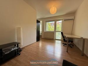 Pronájem bytu 2+kk, Znojmo, Pražská, 58 m2