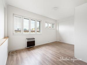 Pronájem bytu 2+kk, Praha - Holešovice, Osadní, 47 m2