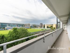 Pronájem bytu 2+kk, Praha - Holešovice, Osadní, 47 m2