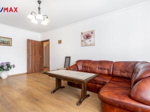 Prodej bytu 2+1, Karlovy Vary - Stará Role, Karlovarská, 61 m2