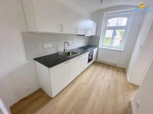 Pronájem bytu 2+1, Praha - Vršovice, Kozácká, 45 m2