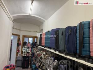 Pronájem obchodního prostoru, Frenštát pod Radhoštěm, nám. Míru, 100 m2