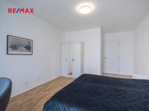Pronájem bytu 3+kk, Praha - Strašnice, Zvěřinova, 96 m2