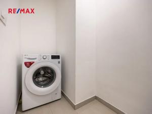 Pronájem bytu 3+kk, Praha - Strašnice, Zvěřinova, 96 m2