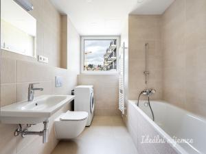 Pronájem bytu 1+kk, Praha - Vysočany, Kolbenova, 33 m2