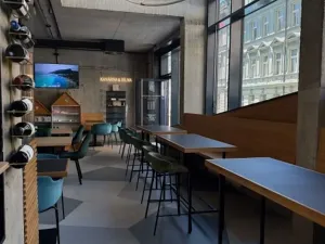 Pronájem restaurace, Praha - Smíchov, Grafická, 174 m2