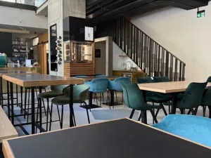 Pronájem restaurace, Praha - Smíchov, Grafická, 174 m2