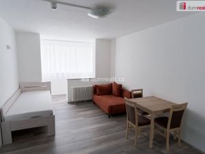 Pronájem bytu 1+kk, Praha - Střížkov, Děčínská, 32 m2