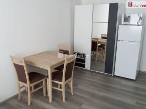 Pronájem bytu 1+kk, Praha - Střížkov, Děčínská, 32 m2