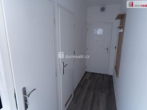 Pronájem bytu 1+kk, Praha - Střížkov, Děčínská, 32 m2