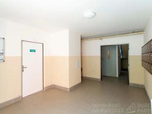 Pronájem bytu 2+kk, Praha - Kamýk, Zvolská, 35 m2