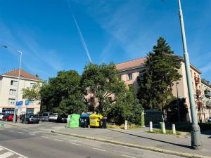 Prodej pozemku, Praha, Černokostelecká, 750 m2