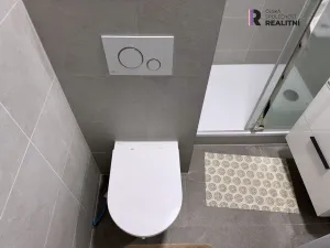 Pronájem bytu 1+1, Karlovy Vary - Bohatice, Kpt. Nálepky, 35 m2