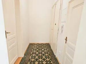 Pronájem bytu 2+1, Praha - Nové Město, Vojtěšská, 82 m2