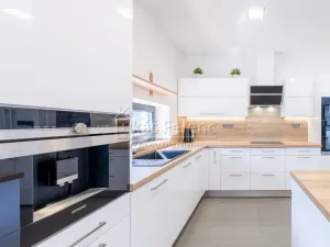 Prodej rodinného domu, Praha - Sobín, Valtická, 221 m2