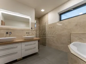 Prodej rodinného domu, Praha - Sobín, Valtická, 221 m2