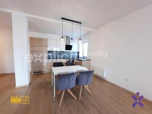 Pronájem bytu 2+kk, Zlín, Lorencova, 62 m2