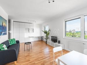 Pronájem bytu 1+kk, Praha - Strašnice, Zvěřinova, 49 m2