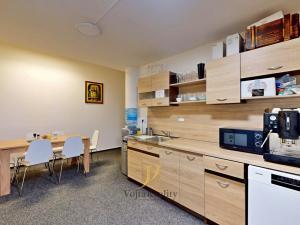 Pronájem kanceláře, Olomouc, Fibichova, 125 m2