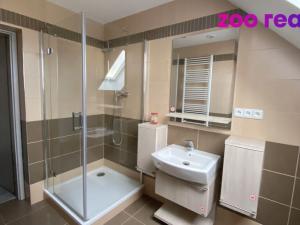 Pronájem bytu 2+kk, Chomutov, Kochova, 70 m2