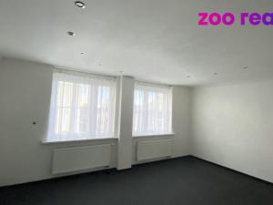 Pronájem bytu 2+kk, Chomutov, Kochova, 70 m2